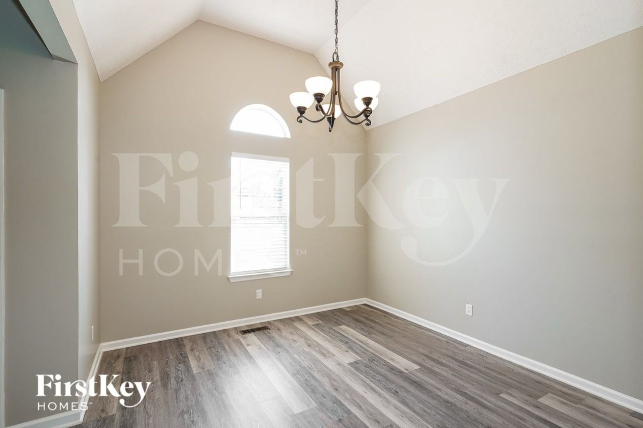 110 Earline Dr - Photo 5 of 19