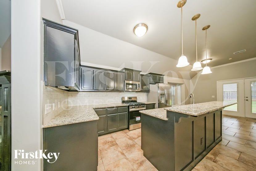 3325 Nwst Street - Photo 7 of 19