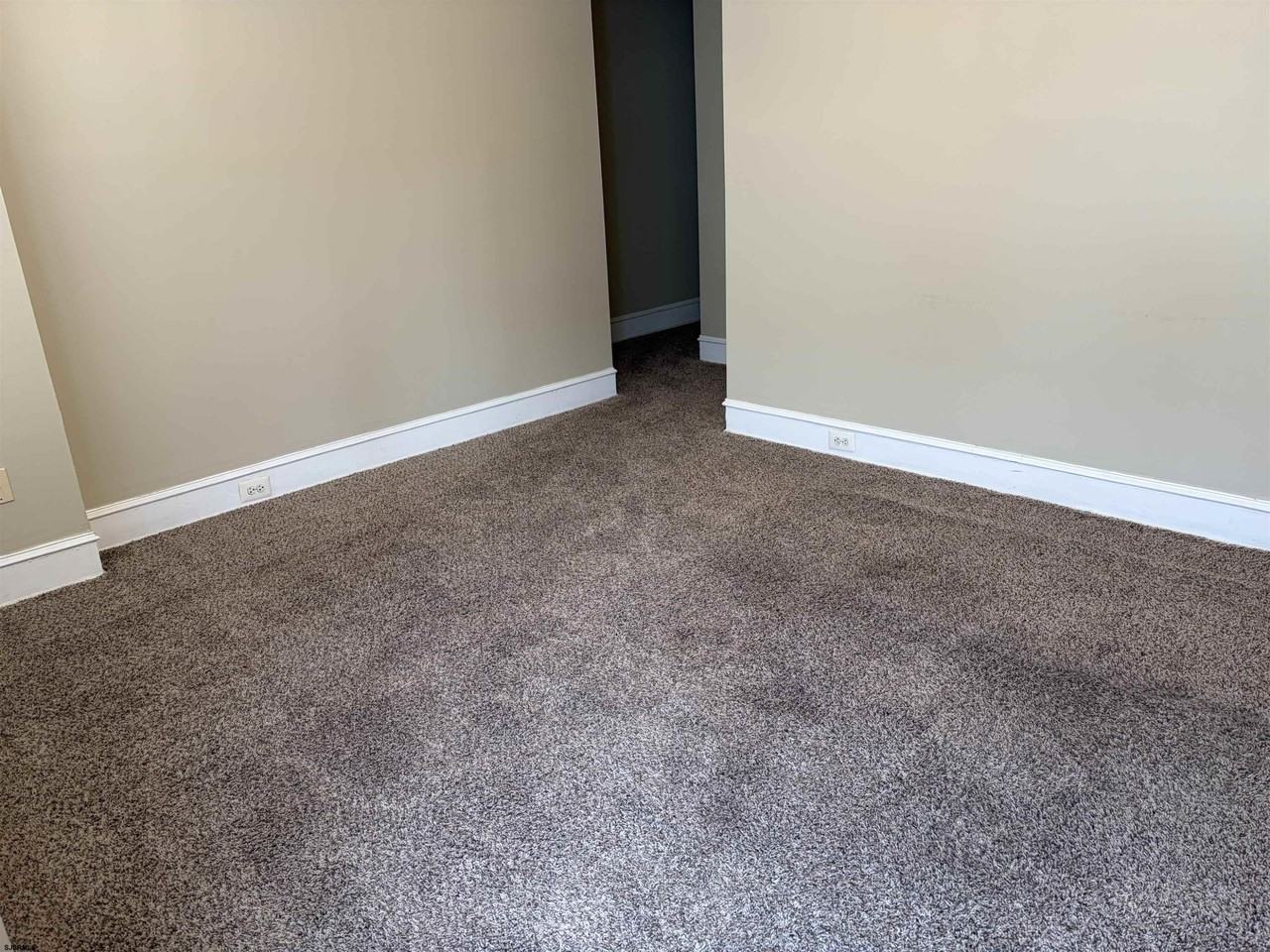 1 N Washington Ave - Photo 3 of 14