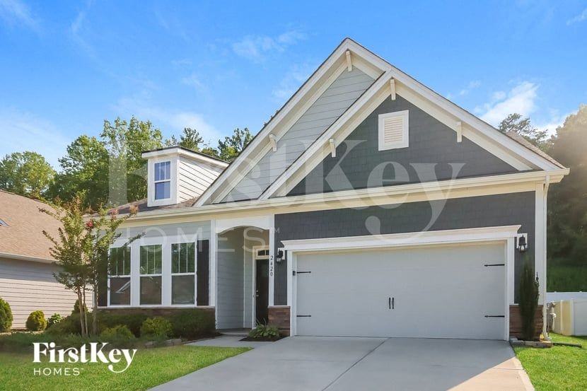 2420 Seagull Dr - Photo 2 of 15