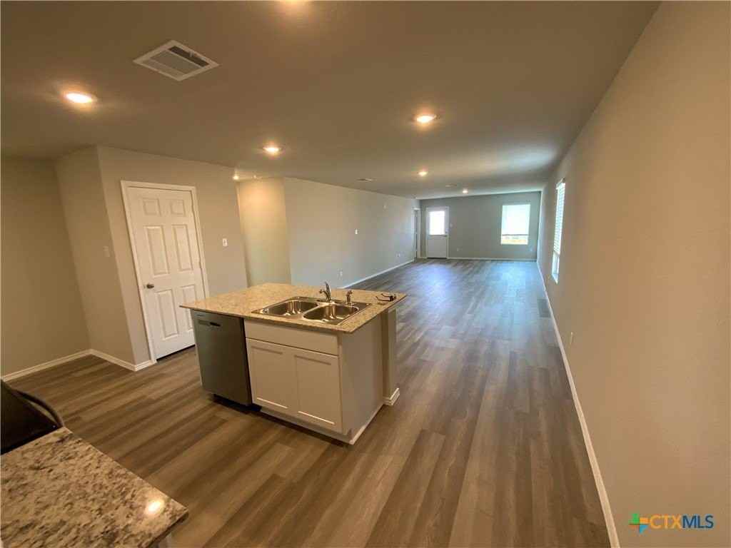 1130 Newey Circle - Photo 6 of 33