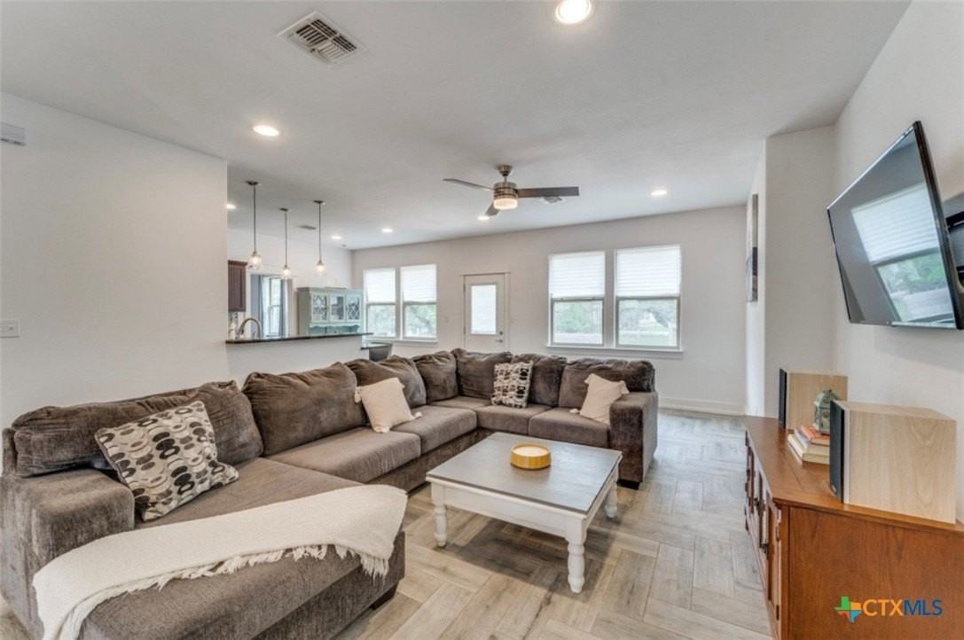 59 Long Bow Ln - Photo 5 of 13