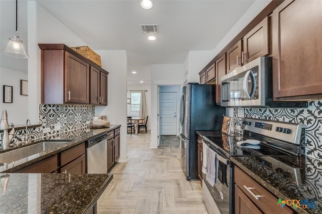 59 Long Bow Ln - Photo 6 of 13