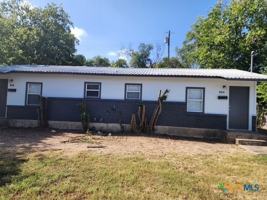 featured image of 404 W Hallmark Ave #404