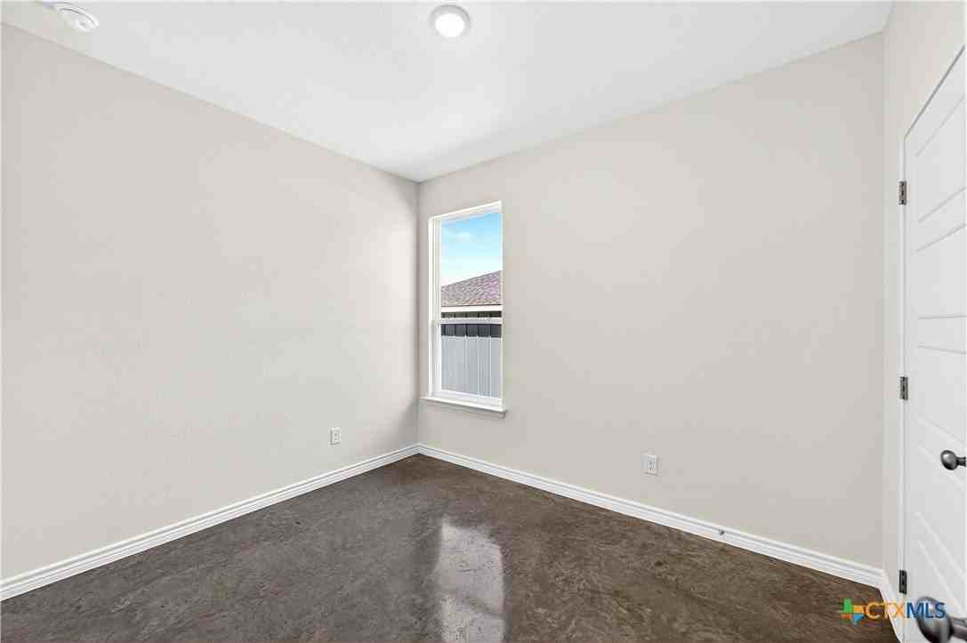 628 Pacific Crest Trl #A - Photo 2 of 12