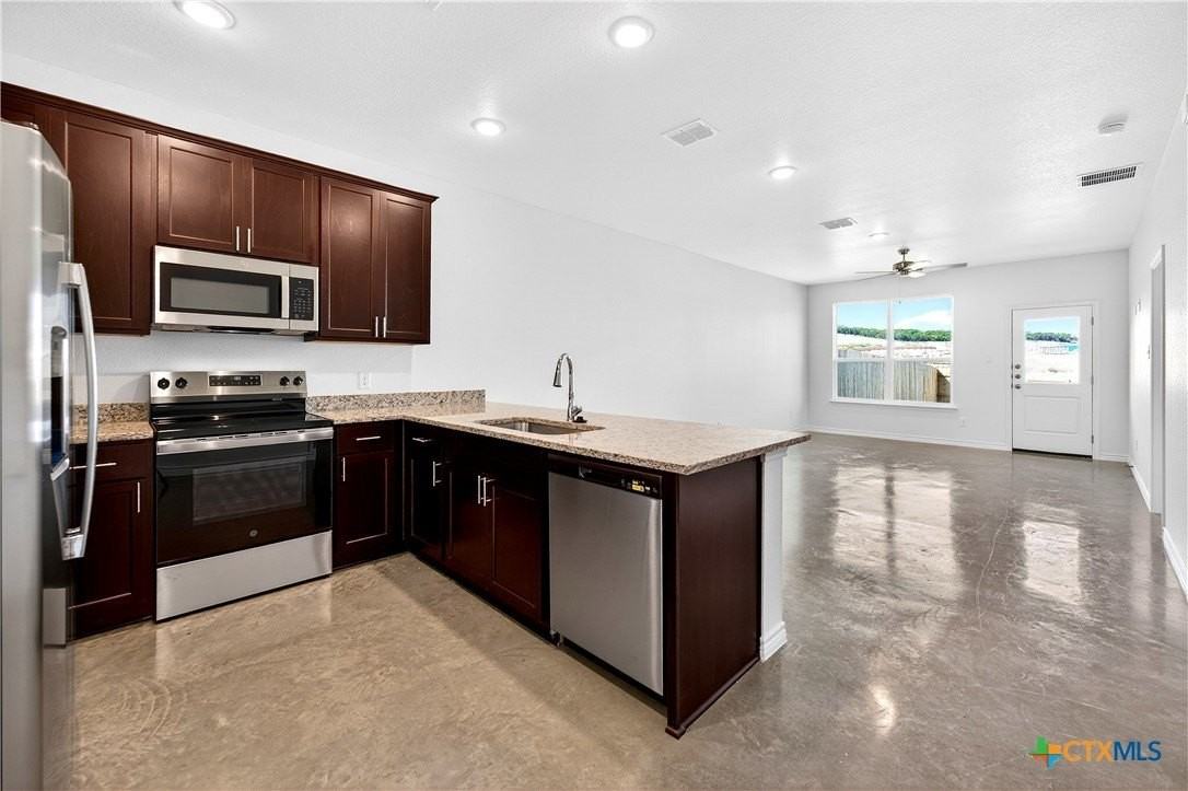 628 Pacific Crest Trl #A - Photo 6 of 12