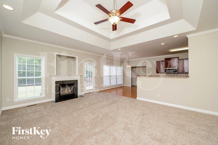 201 Bethlehem Dr - Photo 4 of 15