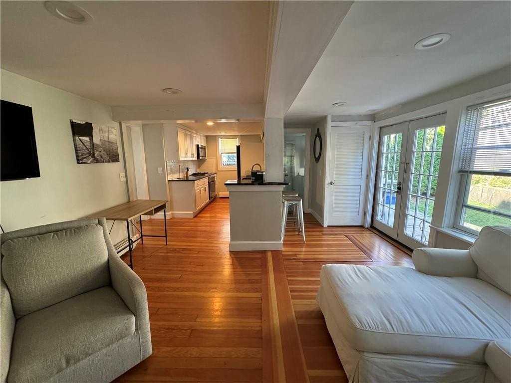 346 Spring St - Photo 2 of 28