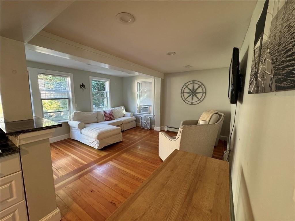 346 Spring St - Photo 4 of 28