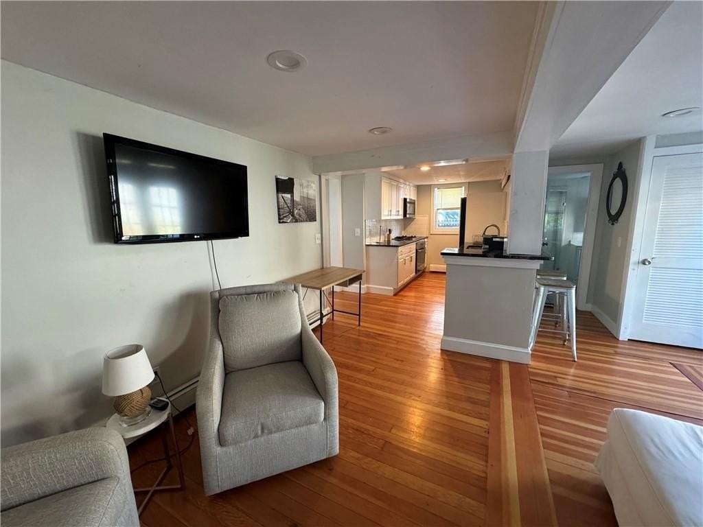 346 Spring St - Photo 5 of 28