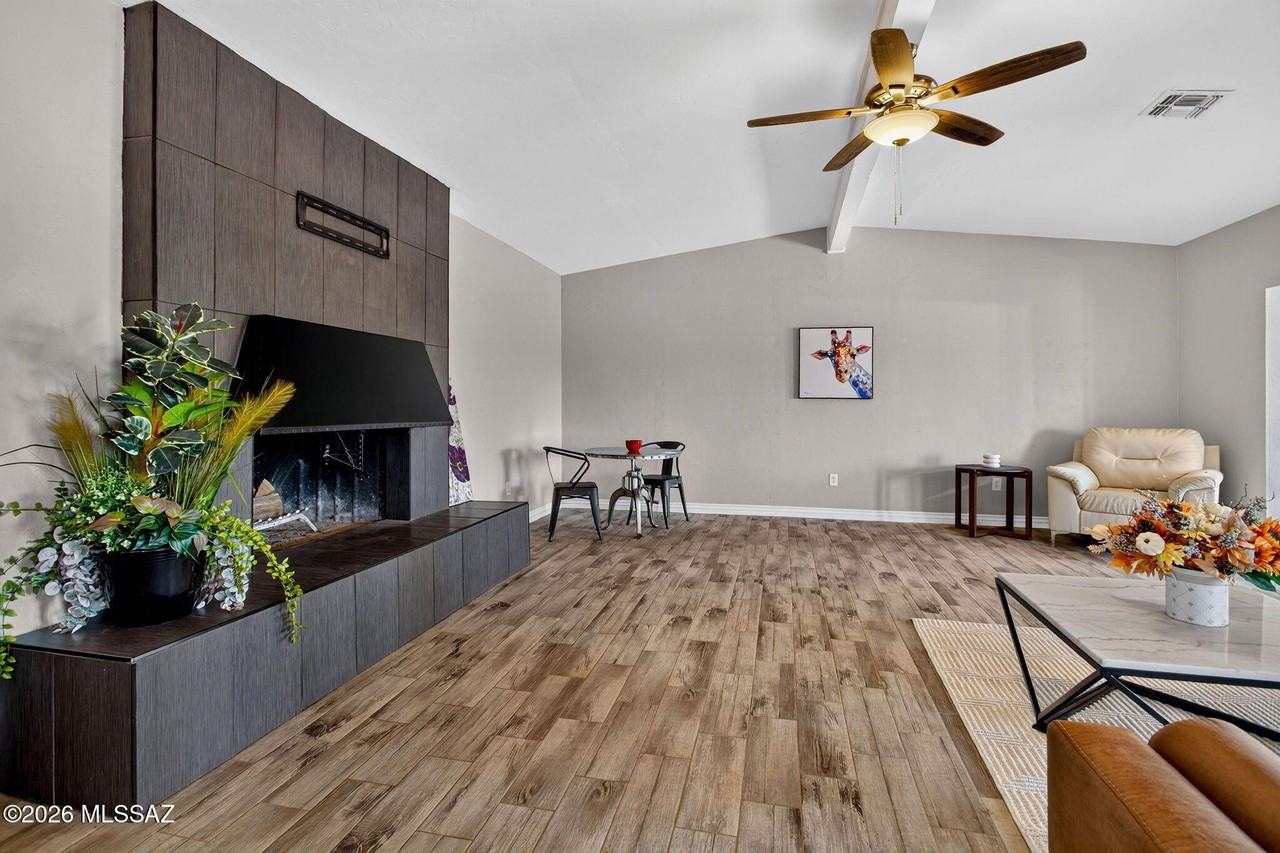 6921 N Camino Verde - Photo 4 of 27