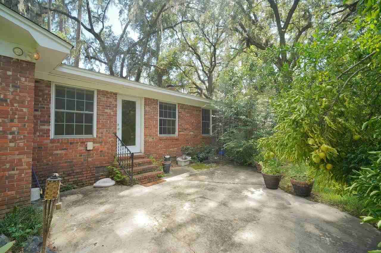 2328 Armistead Rd - Photo 3 of 38