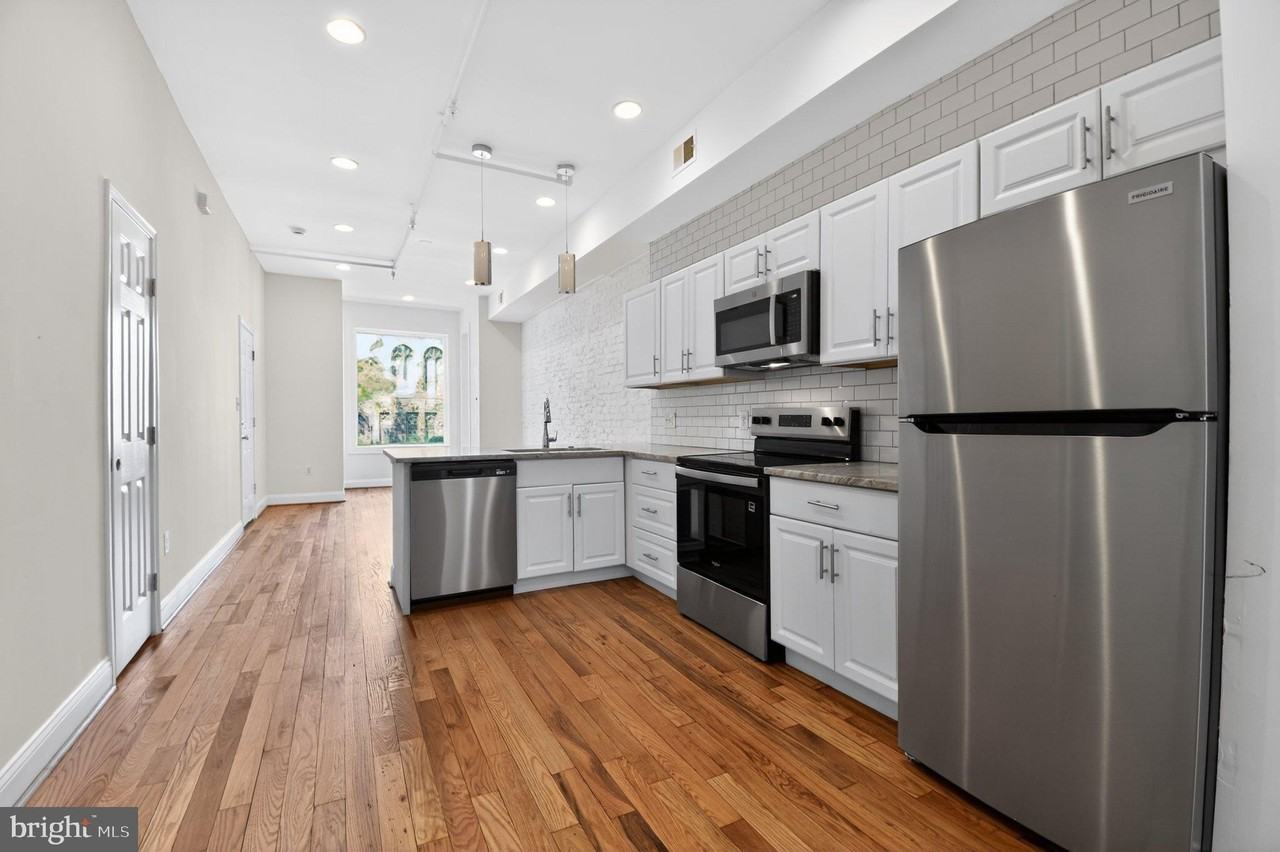 1707 N Capitol St Ne #2 - Photo 3 of 13