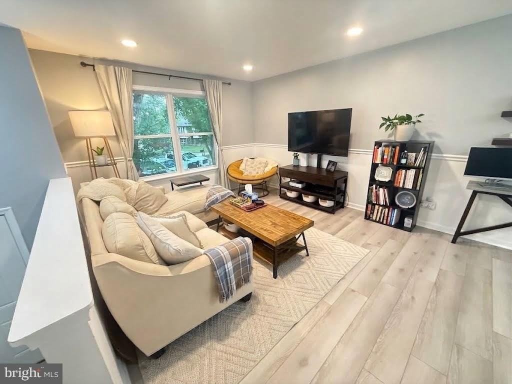 701 Kraft Ct - Photo 2 of 26