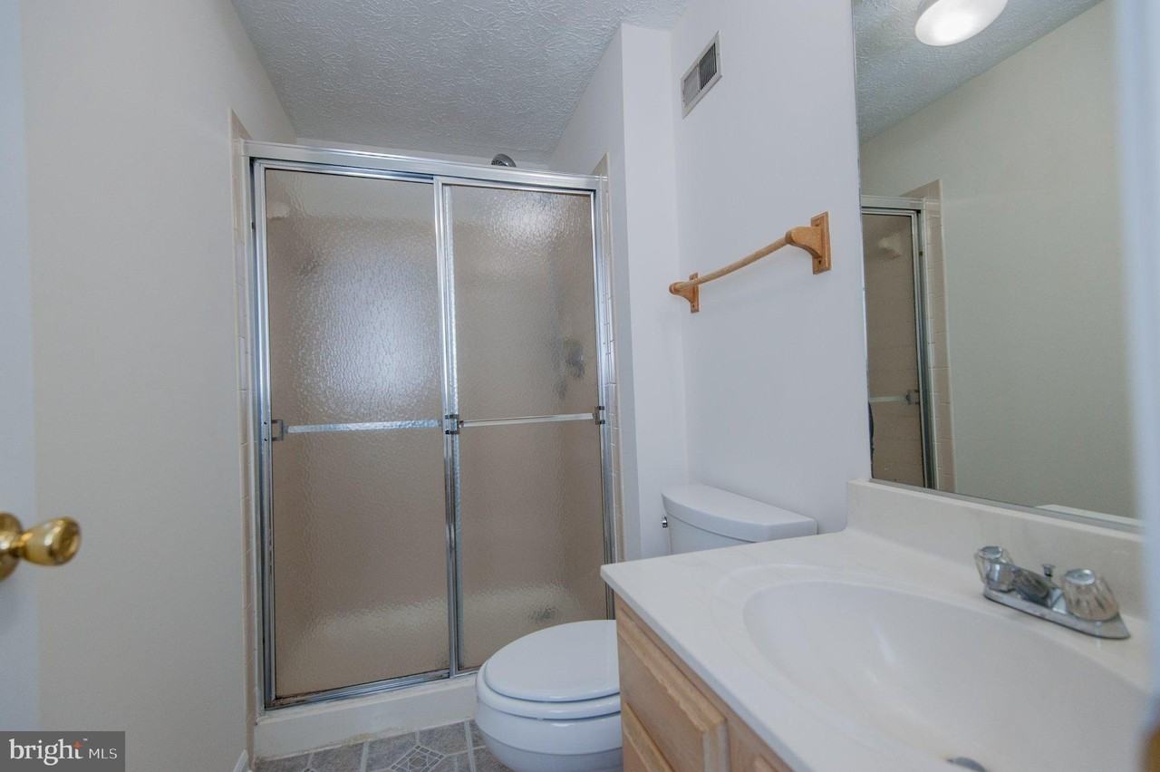2407 Bolton Ln - Photo 6 of 40
