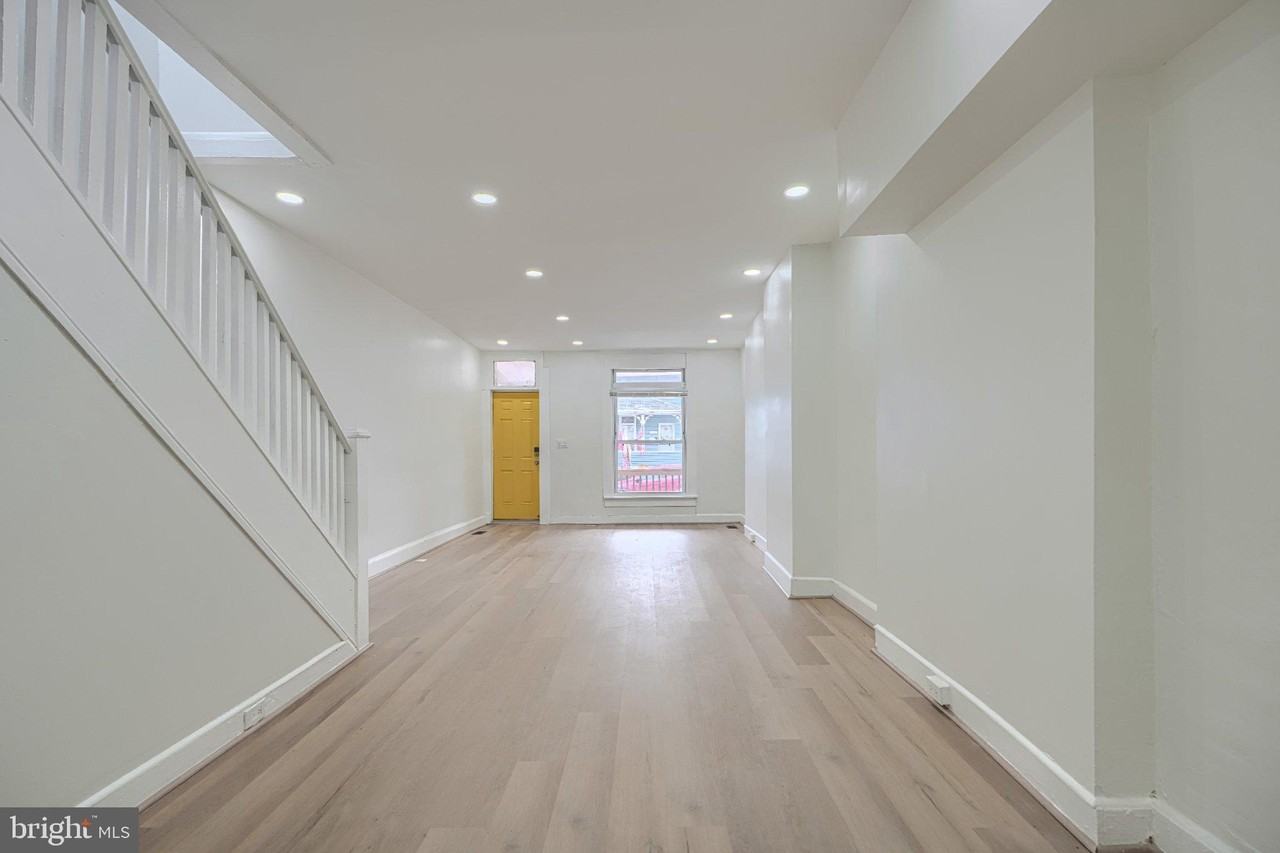 1120 Montpelier St - Photo 3 of 21