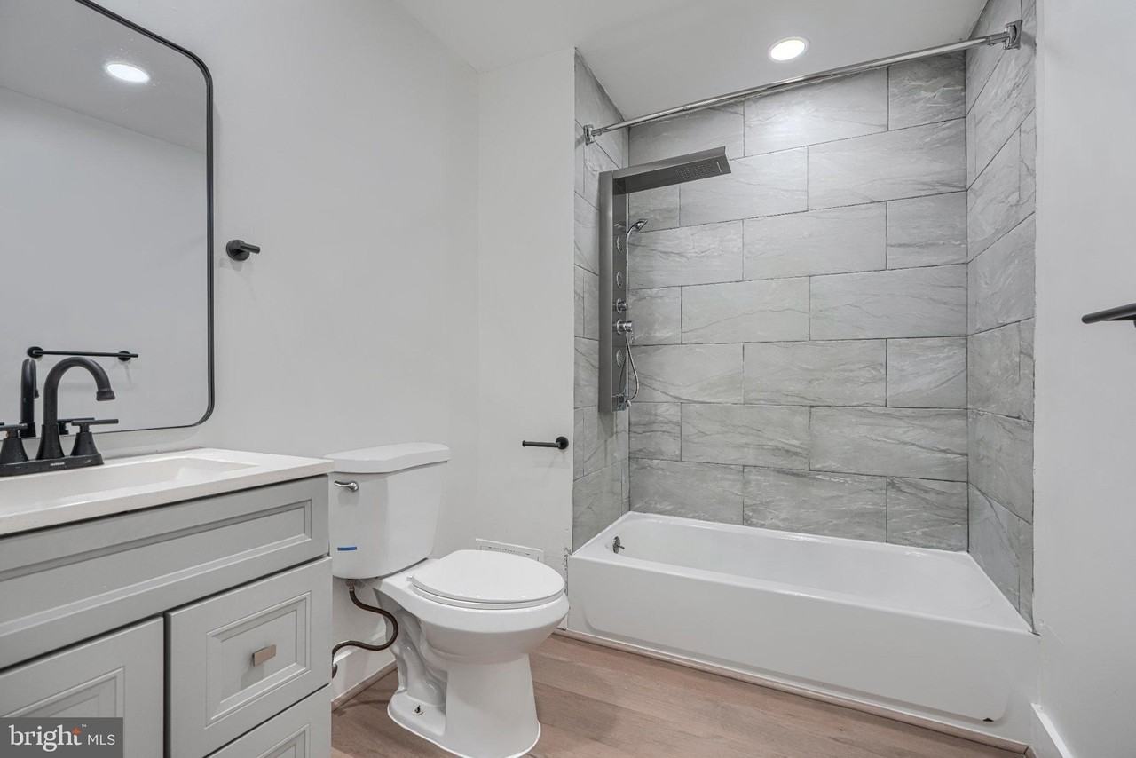 1120 Montpelier St - Photo 6 of 21