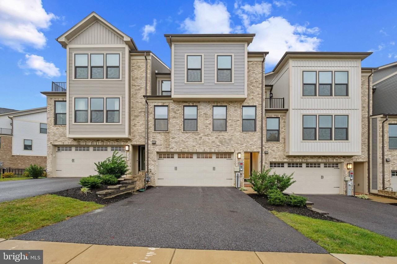13721 Hunt Valley Ct - Photo 3 of 45