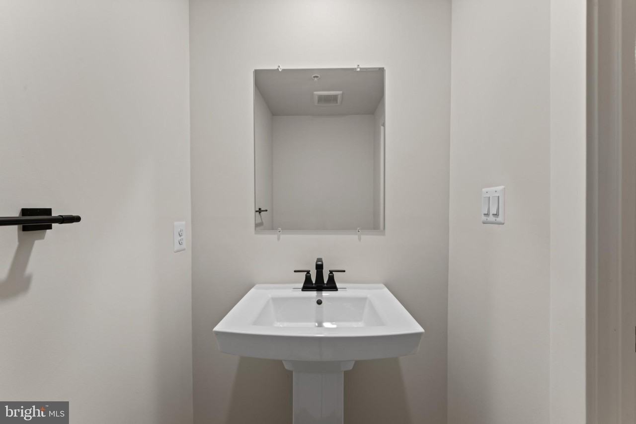 13721 Hunt Valley Ct - Photo 5 of 45