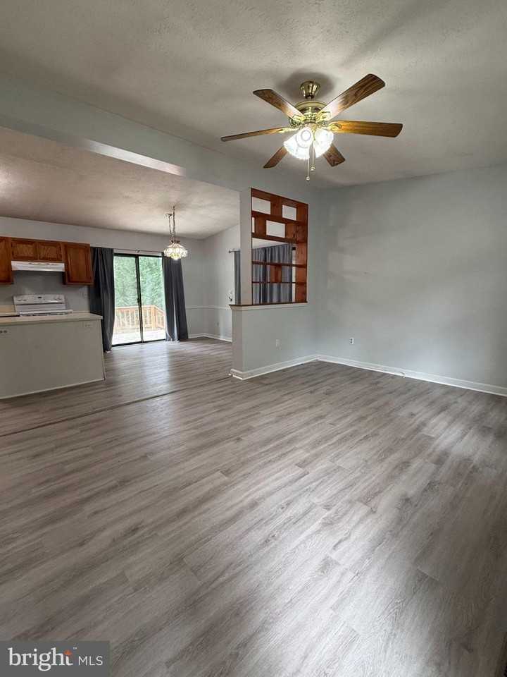 12129 Tall Pine Trl - Photo 2 of 23