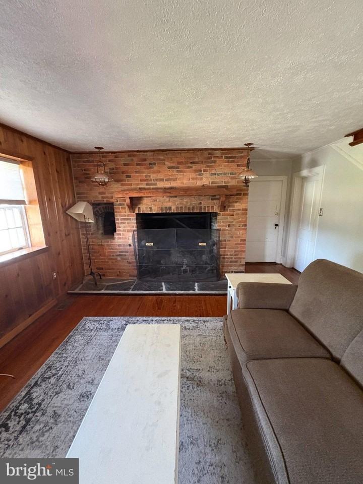 16 Cedar Farm Ln - Photo 4 of 14
