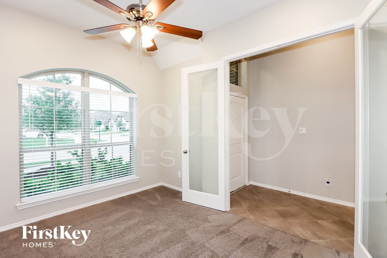 335 Jolly Ginger Dr - Photo 4 of 15