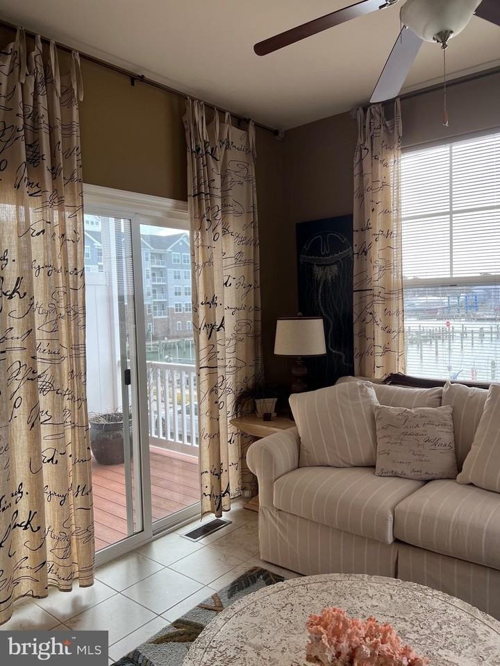 401 Seaway Ct - Photo 2 of 50