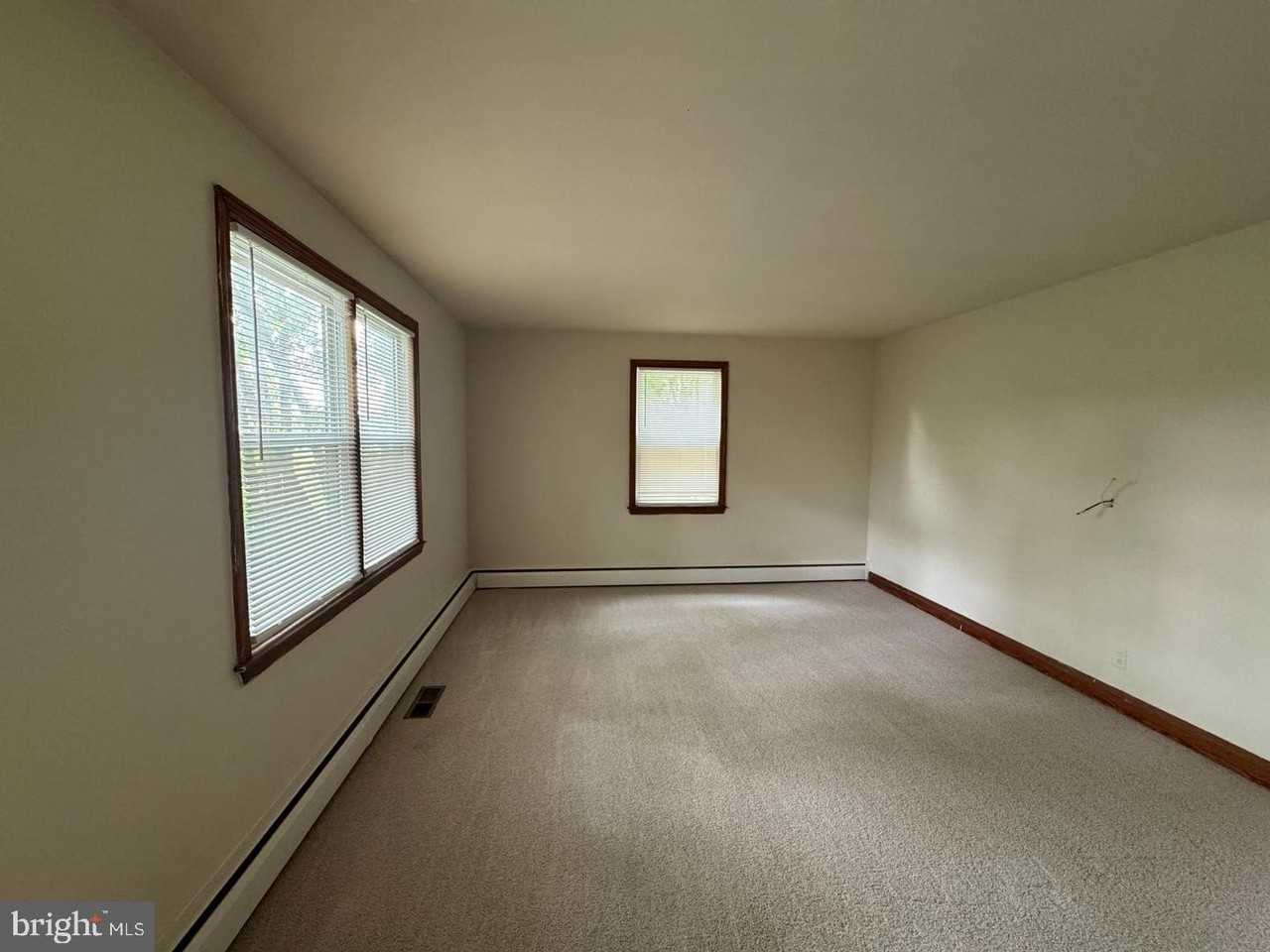 8905 Frederick Rd - Photo 6 of 27