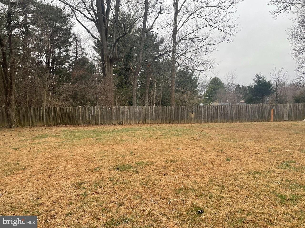 14608 Sturtevant Rd - Photo 4 of 24