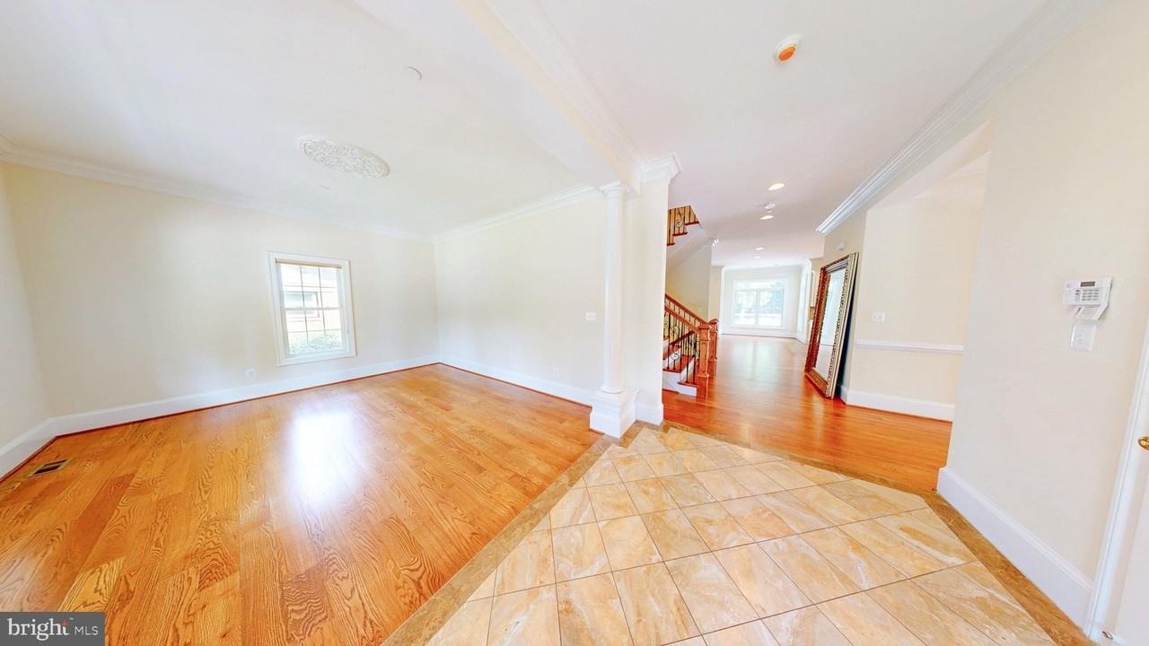 6403 Earlham Dr - Photo 2 of 49