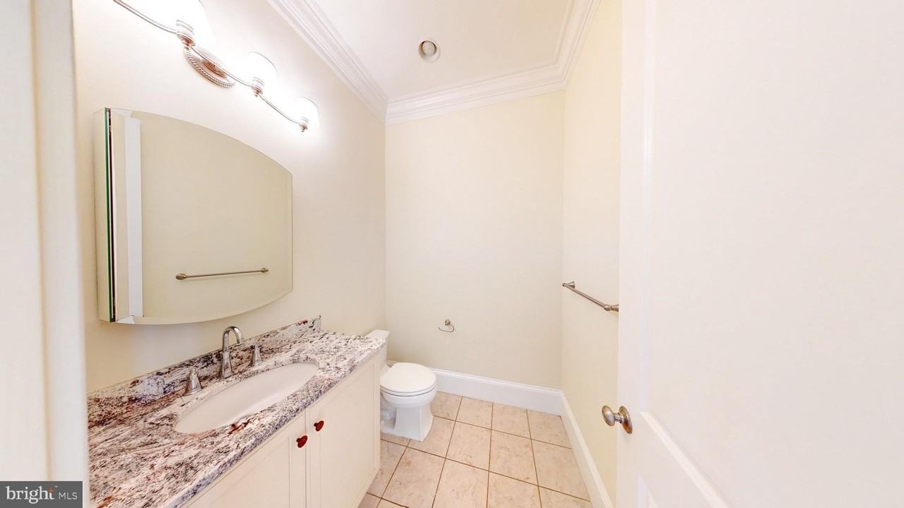 6403 Earlham Dr - Photo 7 of 49