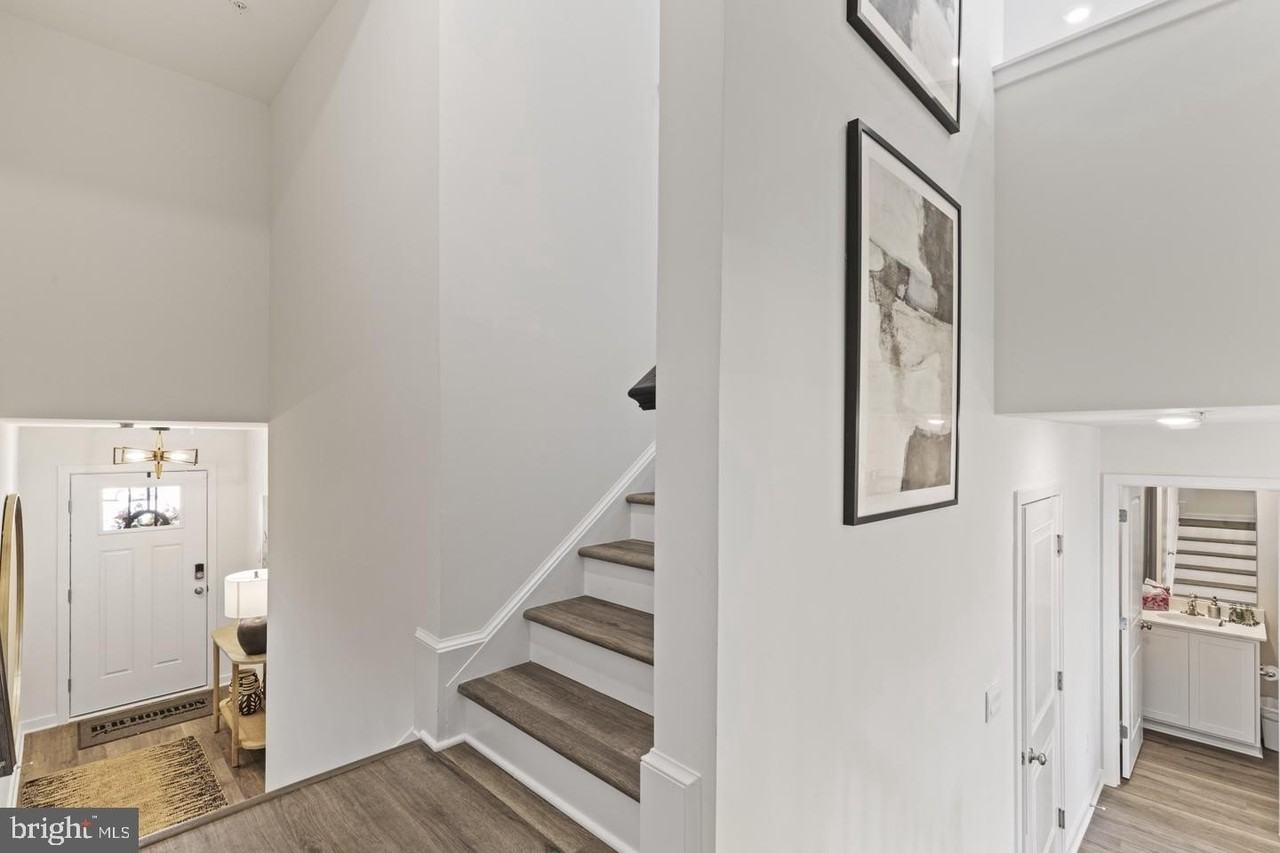 15037 Douglas Fir Ln - Photo 3 of 29