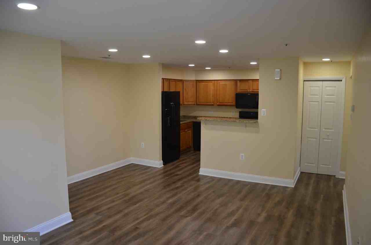 8776 Grasmere Ct - Photo 5 of 30