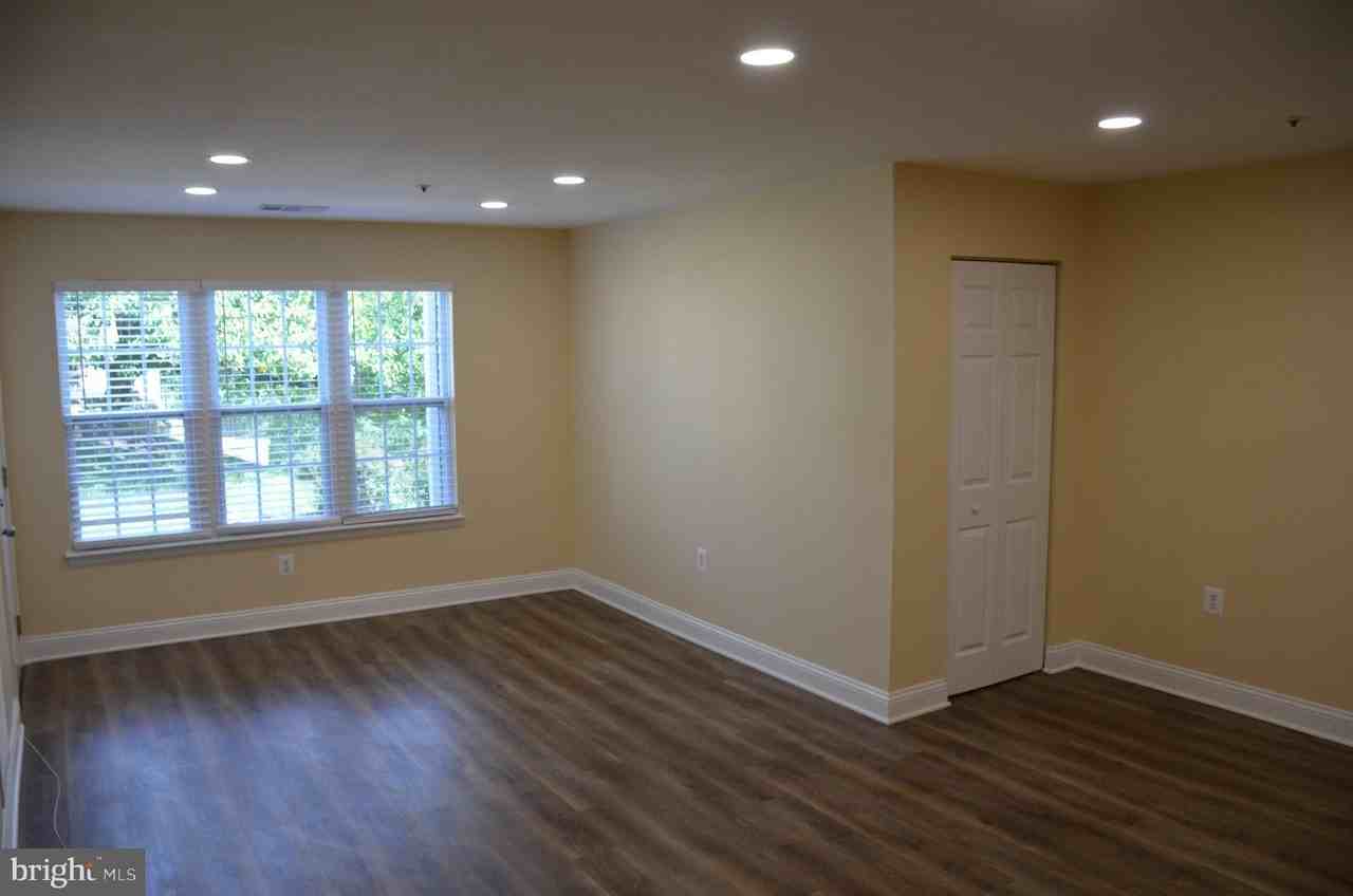 8776 Grasmere Ct - Photo 6 of 30