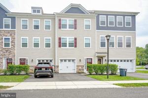 featured image of 4 Venice Ln