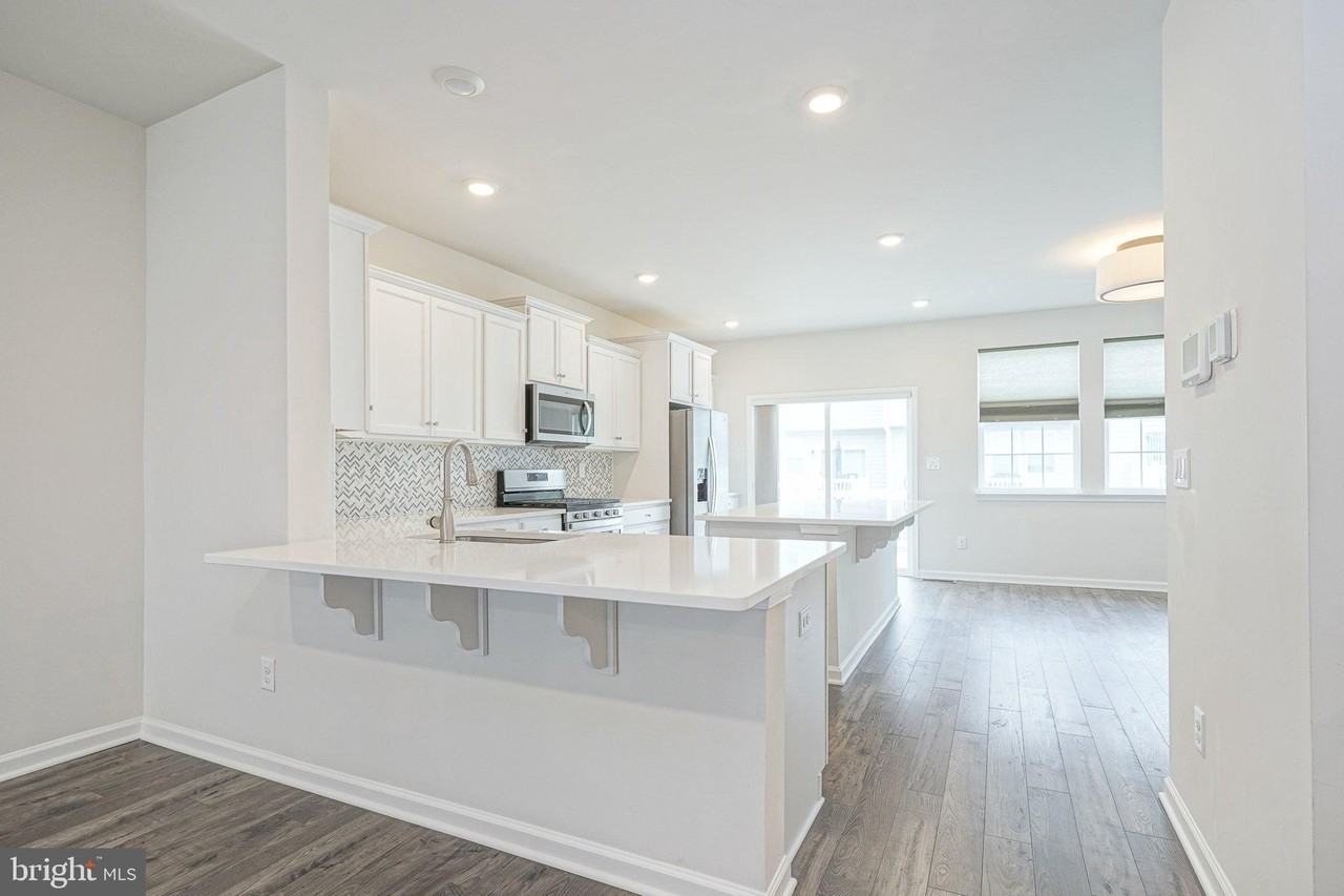 4 Venice Ln - Photo 6 of 34