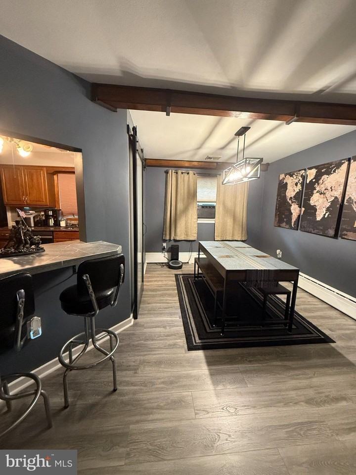 110 Gropp Ave - Photo 5 of 21