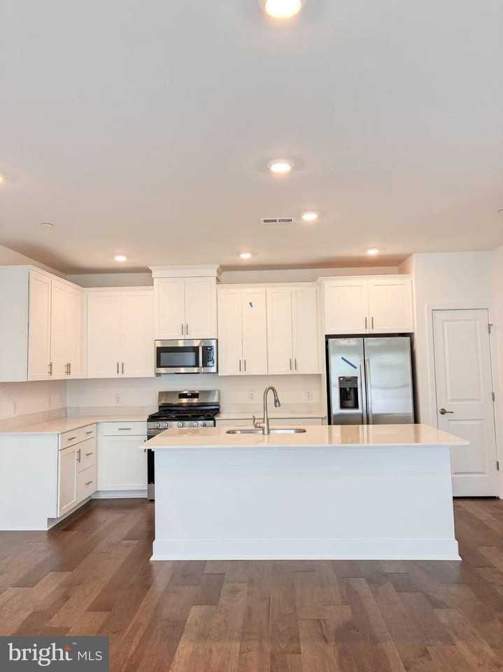 159 John Vanzandt Dr - Photo 2 of 35