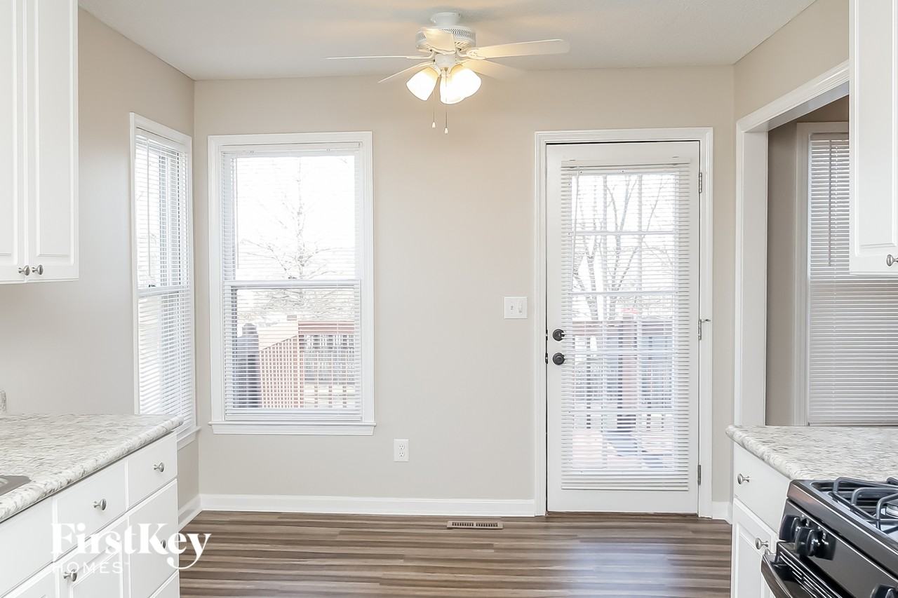 5507 Millers Creek Dr - Photo 5 of 15