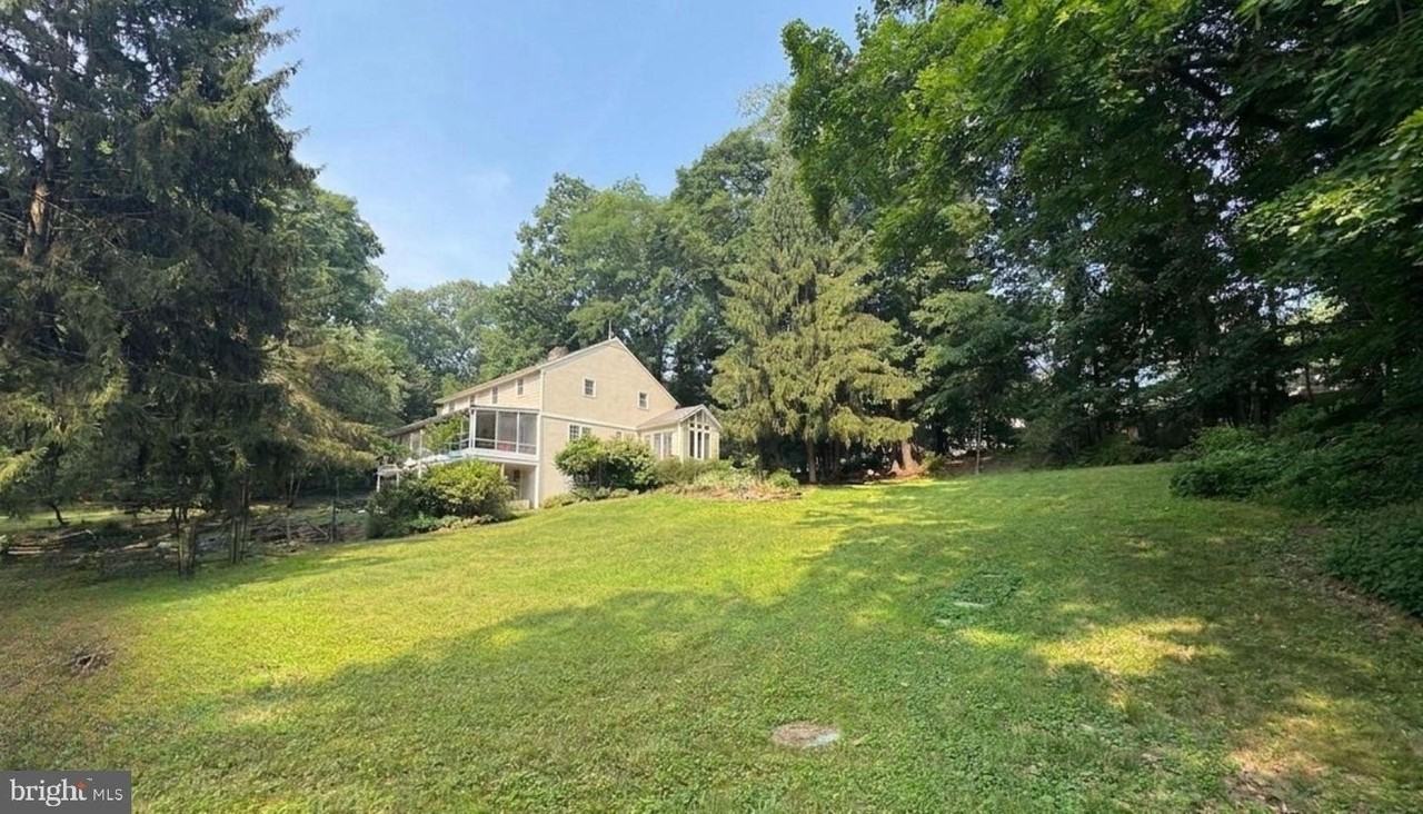 2727 Durham Rd - Photo 2 of 31