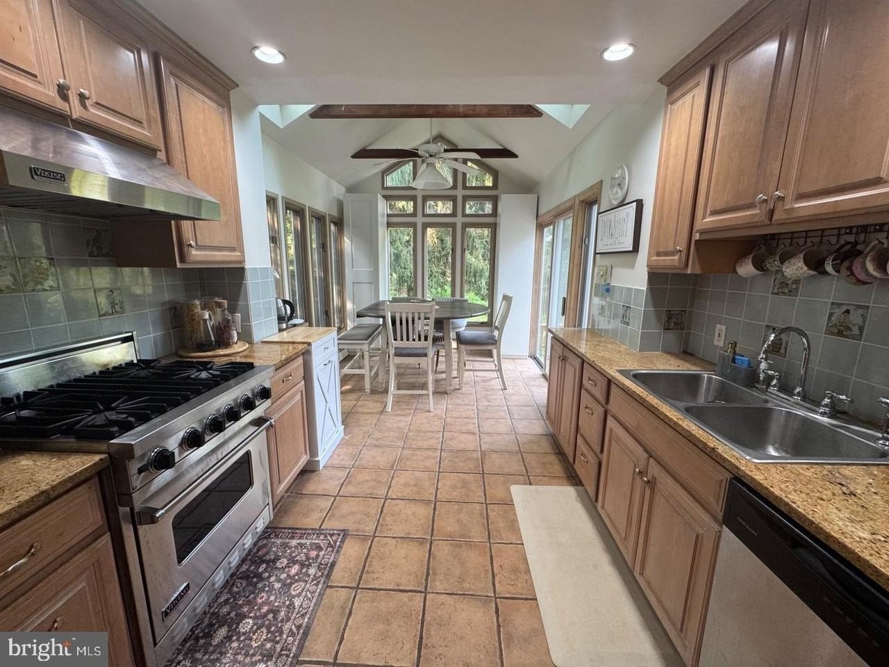 2727 Durham Rd - Photo 5 of 31