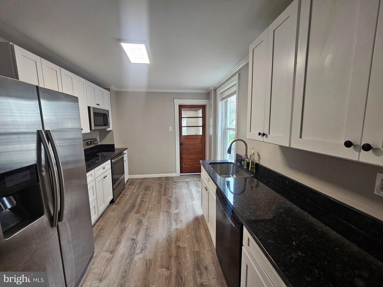 9 W 6th Ave - Photo 2 of 7