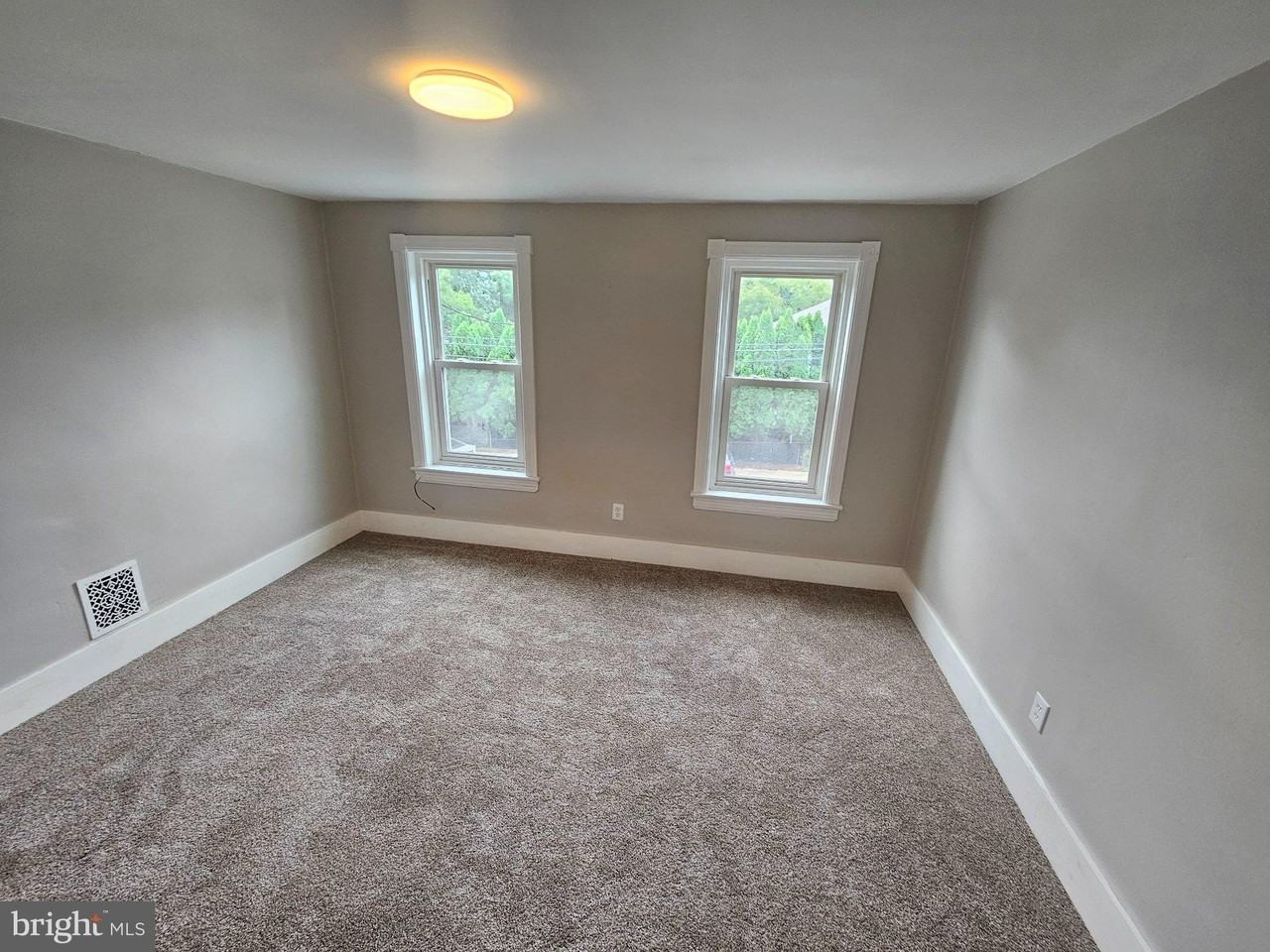 9 W 6th Ave - Photo 5 of 7