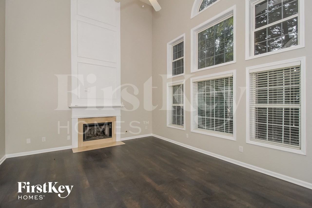 926 Wandering Vine Dr Se - Photo 2 of 15