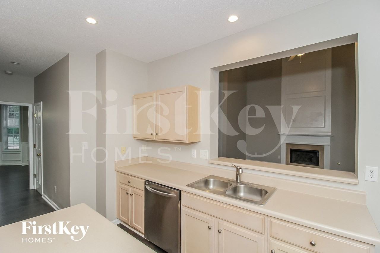 926 Wandering Vine Dr Se - Photo 7 of 15