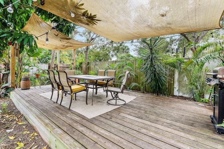 524 50th Street - Photo 3 of 8