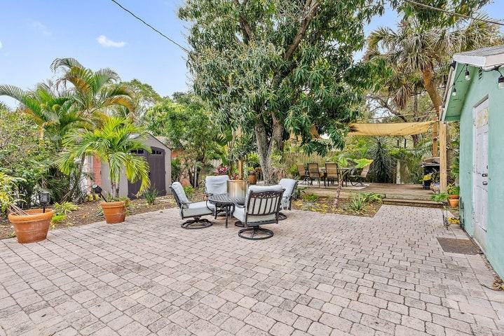 524 50th Street - Photo 6 of 8