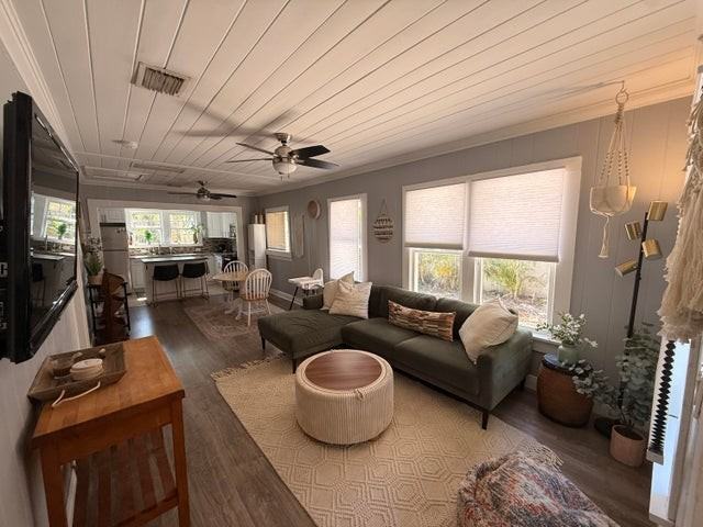 524 50th Street - Photo 5 of 8