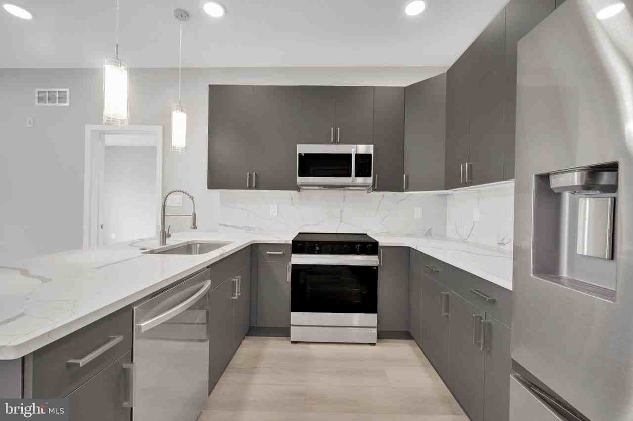 1111 S 24th St #402 - Photo 3 of 17