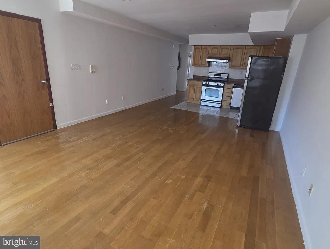 455 N 12th St #C - Photo 2 of 21